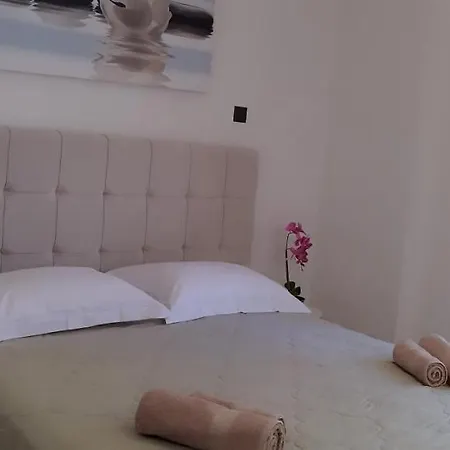 Apartment η ωραία των αθηνών *
